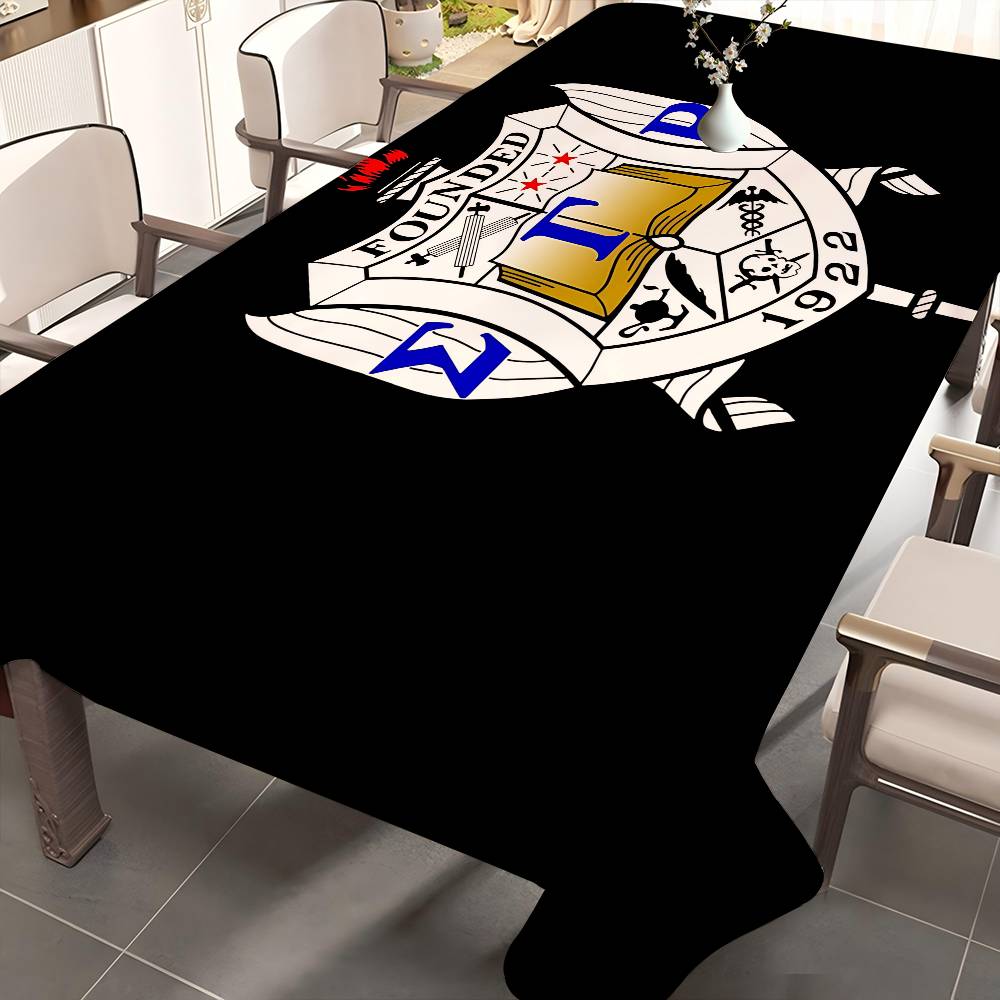 Home Textiles Today News - مفرش طاولة بشعار سيجما جاما رو